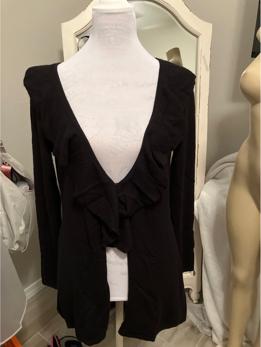 Preloved WHBM Women's Ruffle Trim Cardigan Medium #2018